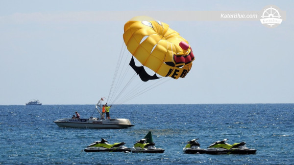 Favorite water activities Parasailing-experience in Alicante, Spain