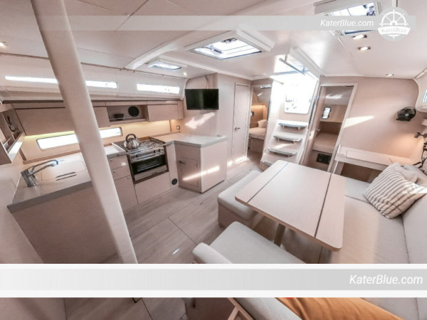 Delightful week on a modern yacht around Split, Croatia
