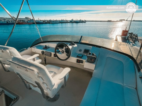 Crossing to the Islands in High Season with Motor Boat Featon-Experience in Alicante, Spain