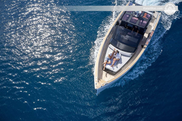 Υψηλής Απόδοσης Μηχανοκίνητο Γιοτ για μια Αξέχαστη Εμπειρία Κρουαζιέρας στα Τίρανα της Αλβανίας