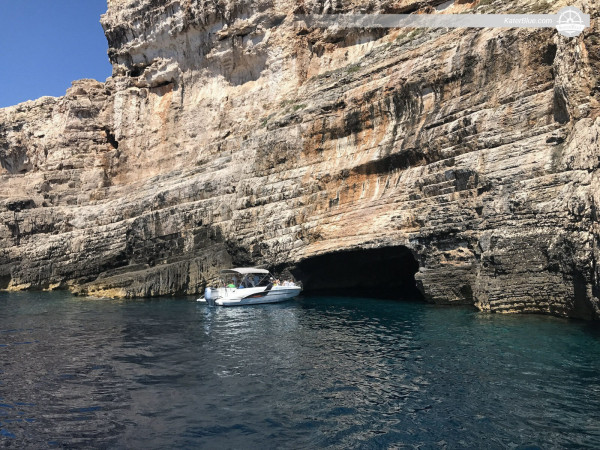 Verbringen Sie den Tag auf See mit einer Motoryacht rund um Trogir, Kroatien