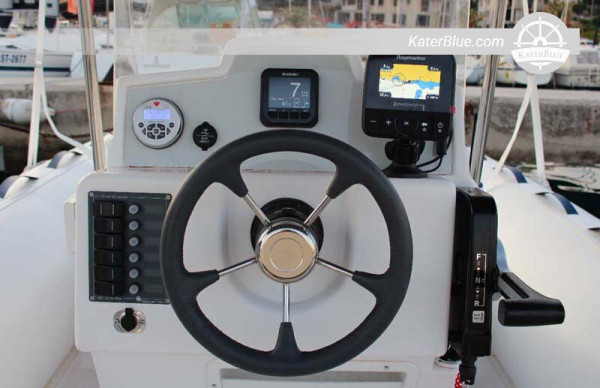يسر شركة RIB Tiger Marine أن تقدم لكم مغامرة مائية في تروغير، كرواتيا