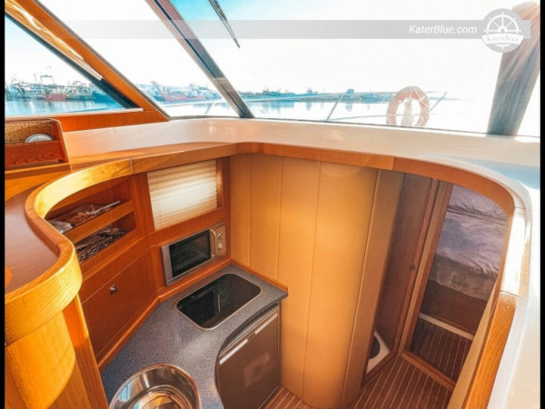 Crossing to the Islands in High Season with Motor Boat Featon-Experience in Alicante, Spain