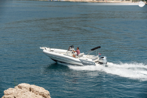 Entwickelt, um alle Fans von RIB-Erlebnissen in Trogir, Kroatien, zu begeistern und anzusprechen.