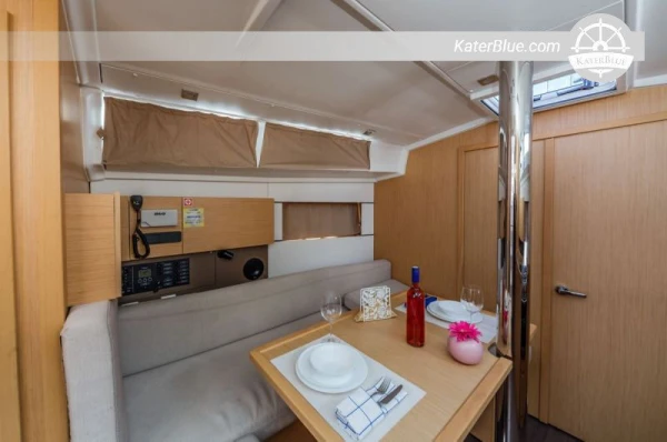 Fantastisk rejse rundt om det kroatiske hav på en sejlbåd i Trogir