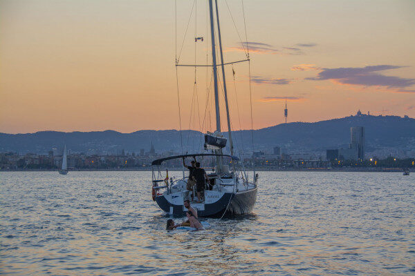 An unforgettable 2 hours experience with Naval Roo Sailing Yacht in Barcelona, Spain