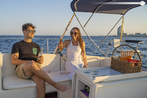 An unforgettable 2 hours experience with Naval Roo Sailing Yacht in Barcelona, Spain
