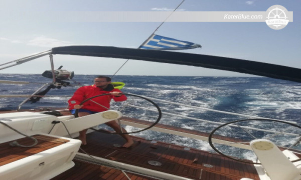 Learn how to sail and get acquire experience in Syros, Greece