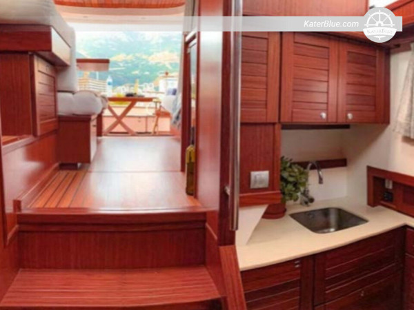 Esperienza di crociera Motor Yacht Menorquin Tivat-Montenegro