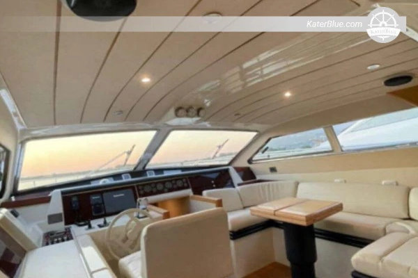 Sejloplevelse Motor Yacht Ferreti Tirana, Albanien