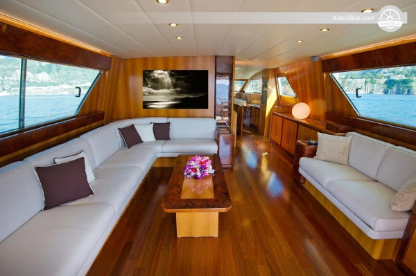 Krydstogtsoplevelse Motor Yacht Ghibli Tirana, Albanien