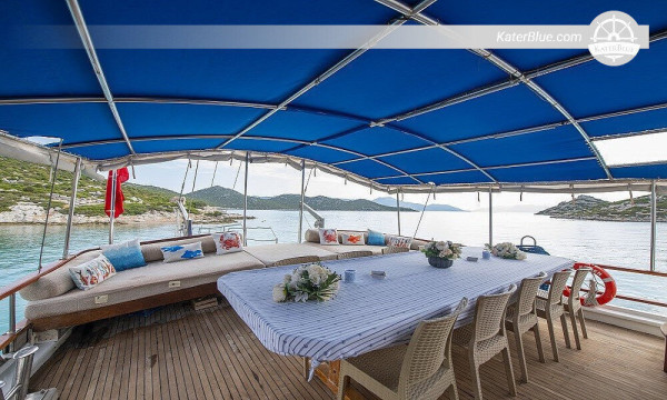 16 gäster kan ta med sig en gulet på Blue voyage Marmaris-Turkiet.