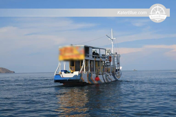 Full Day Cruising Experience Taman Nasional Komodo-Indonesia 