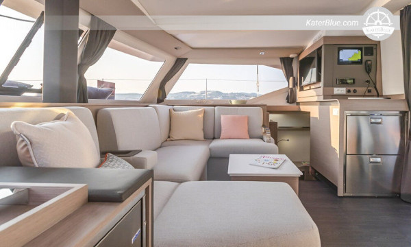 12-метровый парусный катамаран Lucia 40 Афины-Греция