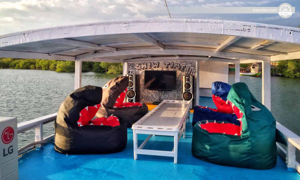 Full Day Cruising Experience Taman Nasional Komodo-Indonesia 