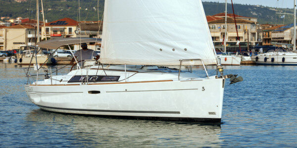 2010 built Sailing yacht Oceanis 31 Lefkada-Greece