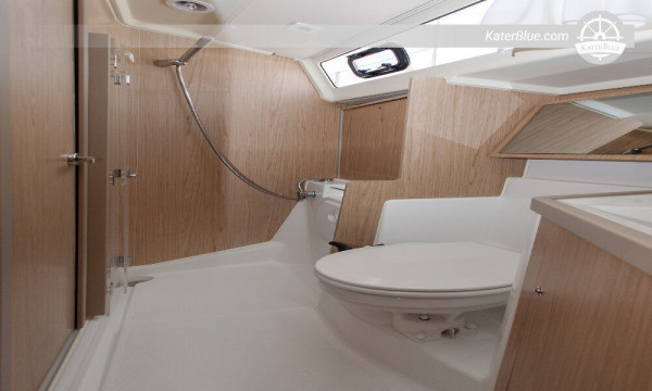 Fully equipped sailing yacht Oceanis 41.1 Lefkada-Greece