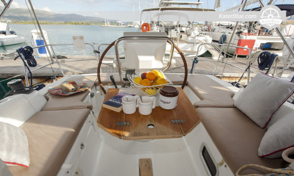 2010 built Sailing yacht Oceanis 31 Lefkada-Greece