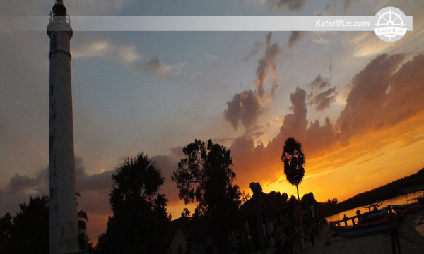 Experience the sunset in Batticaloa-Sri Lanka