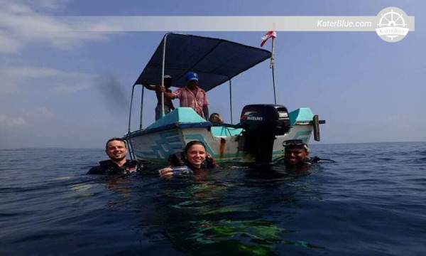 Open Water Diver Course in the clear blue waters of Mount Lavinia-Sri Lanka