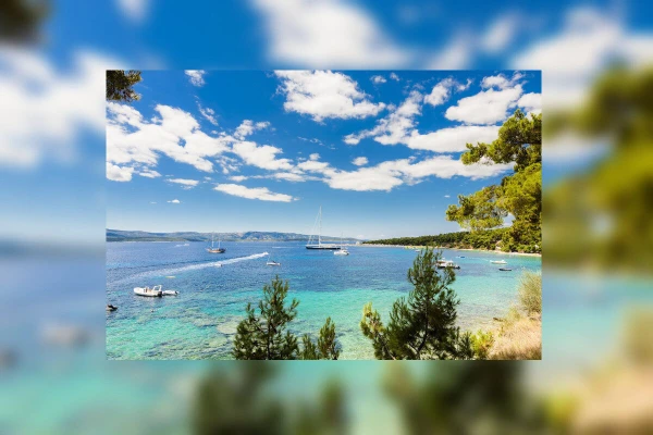 Détendez-vous sur la plage Murvica de Bol, Trogir-Croatie