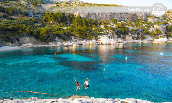 Entspannen Sie sich auf den Inseln Pakleni und Hvar in Trogir-Kroatien
