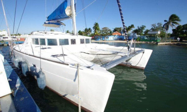 Perfect flybridge catamaran charter Cienfuegos, Cuba