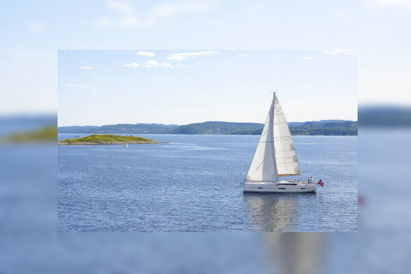 Sailing yacht charters along Sardinia coastlines, Italy