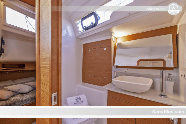 Perfect sailing yacht charter in Sardinia, Italy
