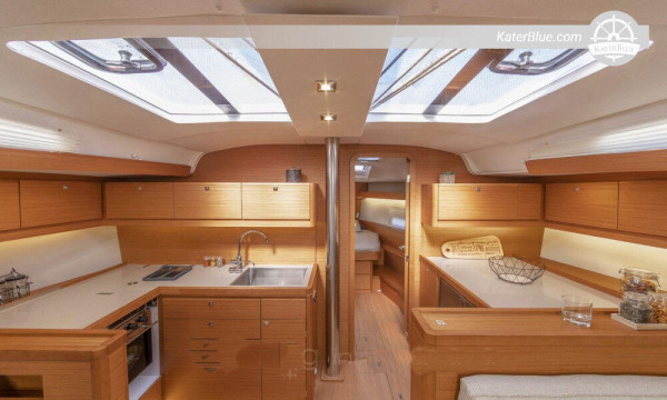 Weekly sailing yacht bareboat charter Sardinia, Italy