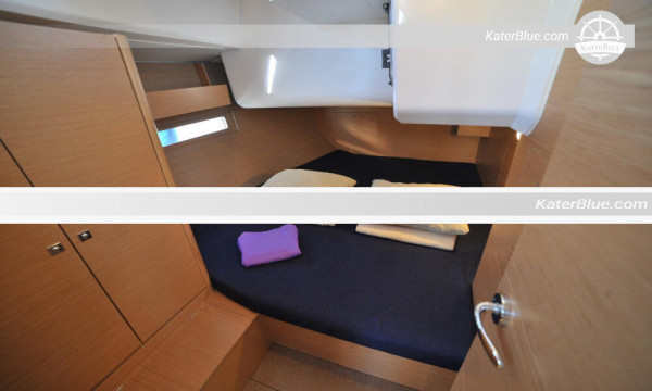 Sailing yacht charters along Sardinia coastlines, Italy