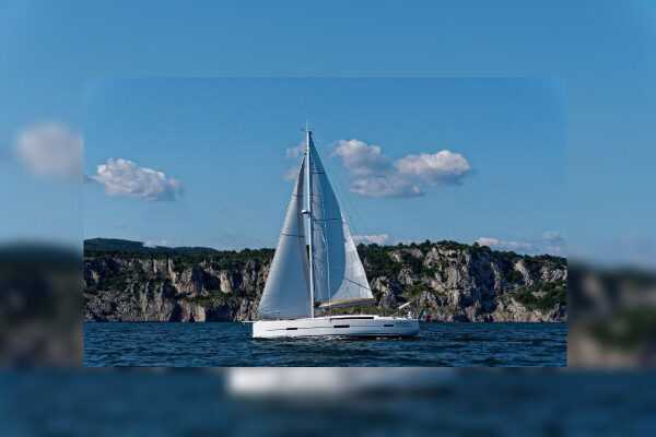 Luxury sailing yacht weekly charter in Sardinia-Italy