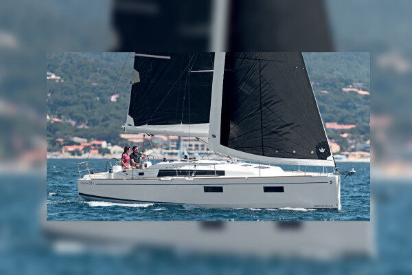 High end sailing yacht accessible for weekly charter Sicily-Italy