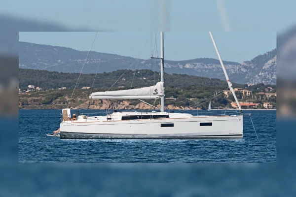 Veleiro Beneteau para aluguel semanal em Dubrovnik, Croácia.