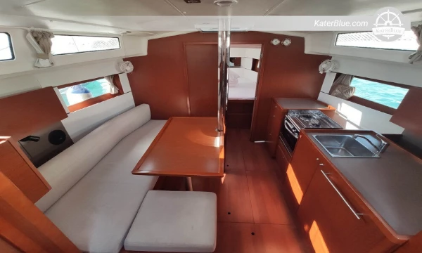 Veleiro Beneteau para aluguel semanal em Dubrovnik, Croácia.