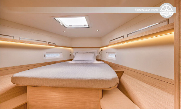 High-end sailboat weekly charters in Sicily-Italy