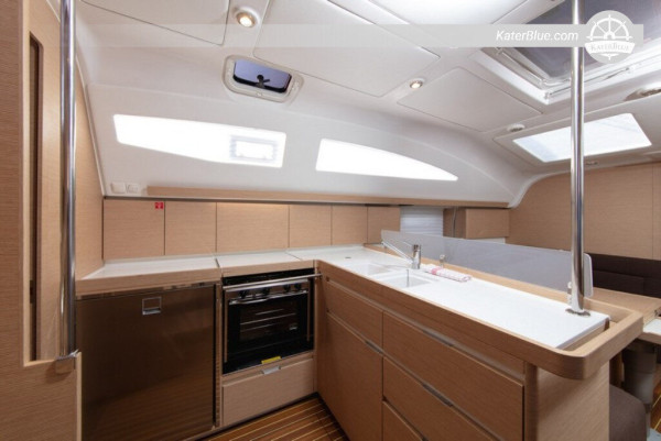 7 day family sailing yacht charter Split, Croatia