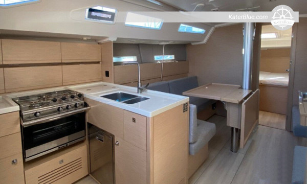 Brand new More yacht weekly charter Sicily-Italy