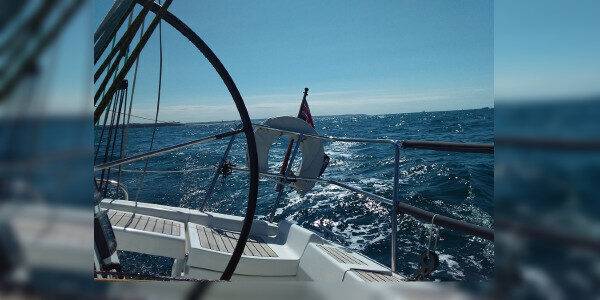 Perfect Sailing Yacht Day-charter St. Clement, Jersey