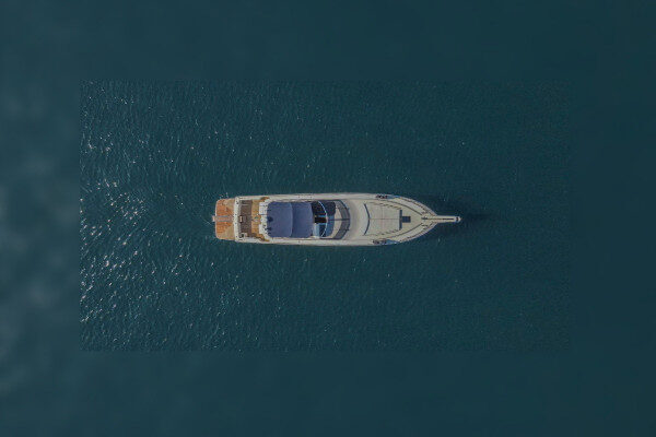 Amalfi coast day charter on Uniesse yacht Napoli-Italy