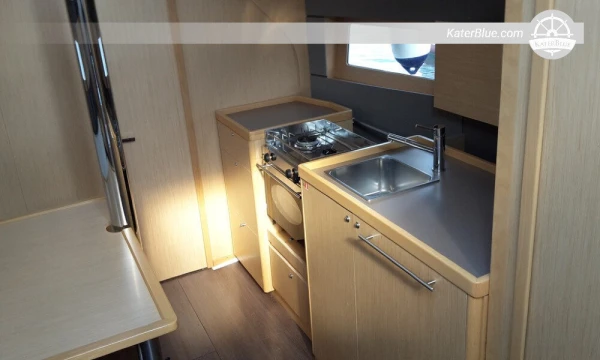 Location à la semaine d'un Oceanis 38 à Dubrovnik (Croatie)