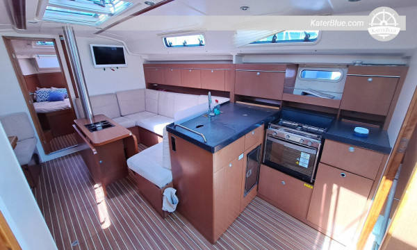 Weekly charters on Hanse yacht in Ibiza - Spain