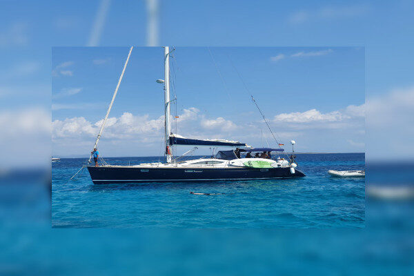 Jeanneau sail yacht for weekly charter Ibiza - Spain