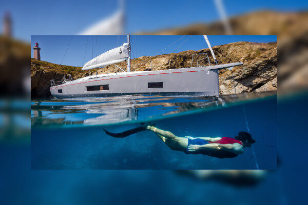 Brand new Beneteau yacht weekly charter Antibes-France