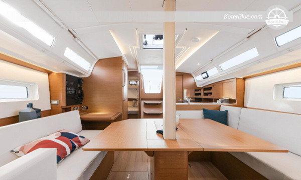 Deluxe sail yacht weekly charter Antibes-France