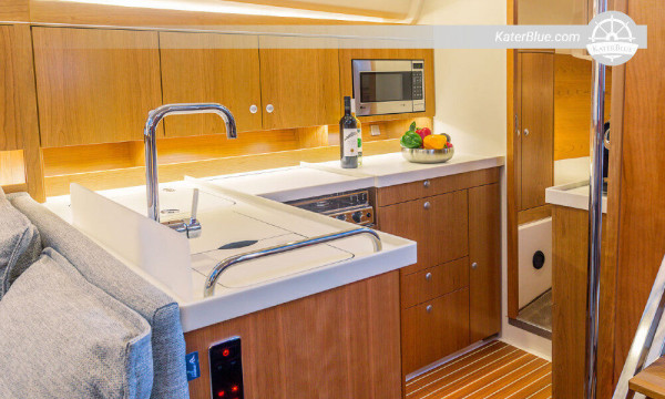 Memorable weekly charter Athens, Greece