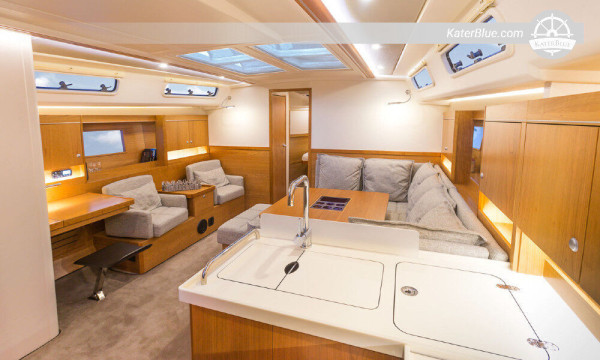 Memorable weekly charter Athens, Greece