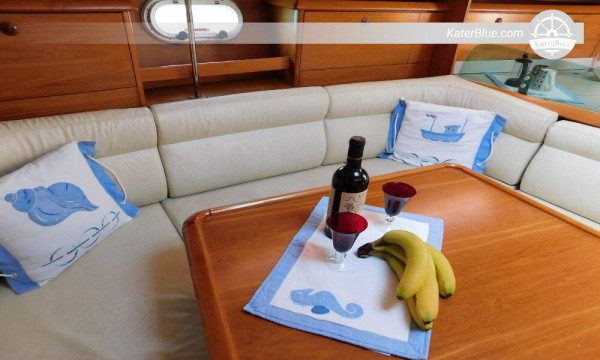 Charter settimanale con skipper nelle isole greche Volos, Sporadi, Grecia.