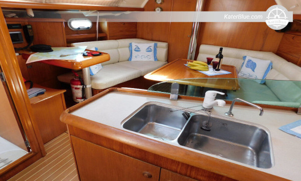 Charter settimanale con skipper nelle isole greche Volos, Sporadi, Grecia.