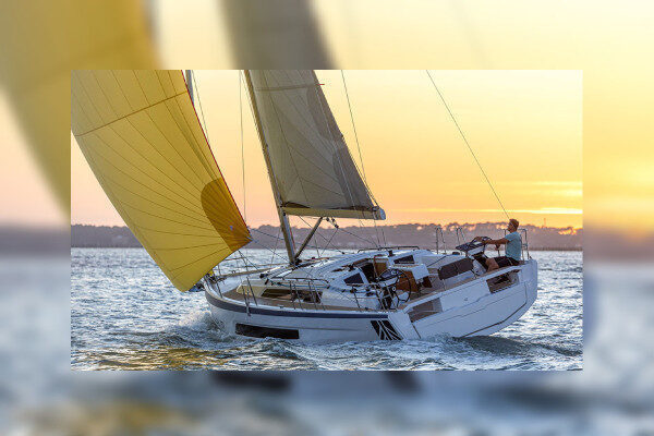 High-end yacht offer weekly charters Antibes-France